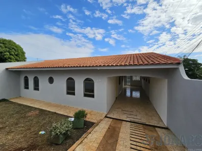 Casa com 3 Quartos para alugar, 95m² no Vila Nova, Apucarana