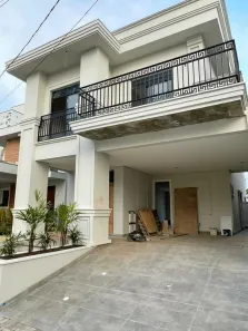 Sobrado com 4 Quartos à venda, 233m² no Centro, Balneário Piçarras