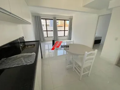 Apartamento com 1 Quarto para alugar, 60m² no Centro, Florianópolis