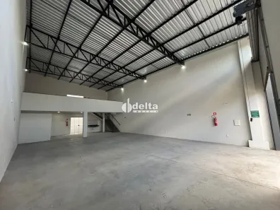 Ponto Comercial para alugar, 220m² no Planalto, Uberlândia