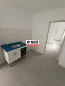 Casa com 2 Quartos para alugar, 40m² no Vila Natália, São Paulo
