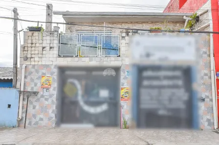 Sobrado com 3 Quartos à venda, 300m² no Uberaba, Curitiba