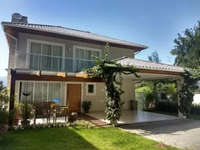 Apartamento com 3 Quartos à venda, 230m² no Mosela, Petrópolis