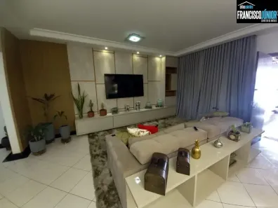 Casa com 3 Quartos à venda, 180m² no Setor Aeroporto, Goiânia