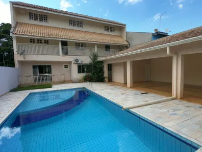 Sobrado com 5 Quartos à venda, 558m² no Zona 08, Maringá