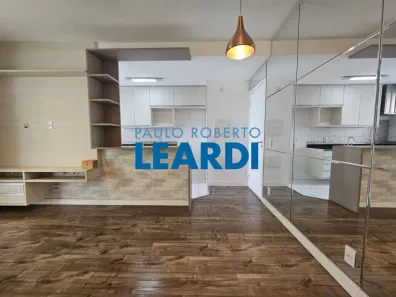 Apartamento com 2 Quartos à venda, 55m² no Vila Anastácio, São Paulo
