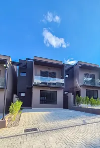 Casa com 3 Quartos à venda, 145m² no Chácaras Silvania, Valinhos