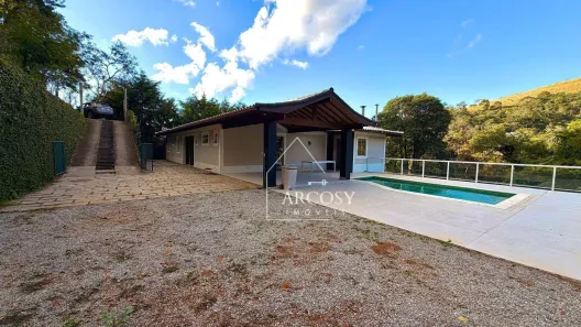 Casa de Condomínio com 4 Quartos à venda, 250m² no Itaipava, Petrópolis