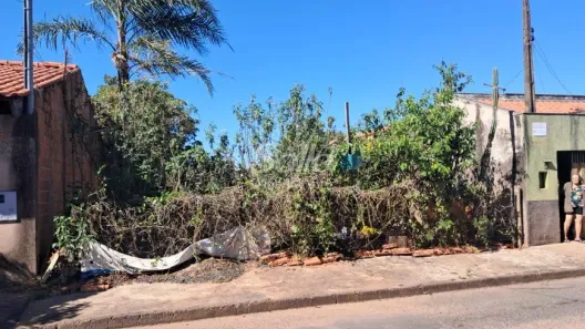 Lote/Terreno à venda, 250m² no Jardim Canaã, Uberlândia
