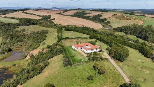 Fazenda/Sítio com 5 Quartos à venda, 700m² no , São Vicente de Minas