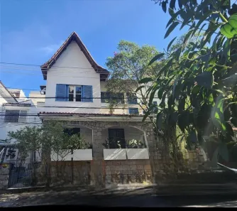 Casa com 8 Quartos à venda, 288m² no Humaitá, Rio de Janeiro