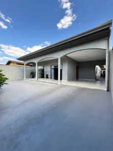 Casa com 4 Quartos à venda, 219m² no Jardim Marques de Abreu, Goiânia