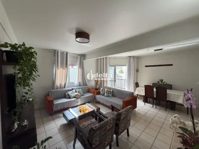 Apartamento com 4 Quartos para alugar, 139m² no Saraiva, Uberlândia