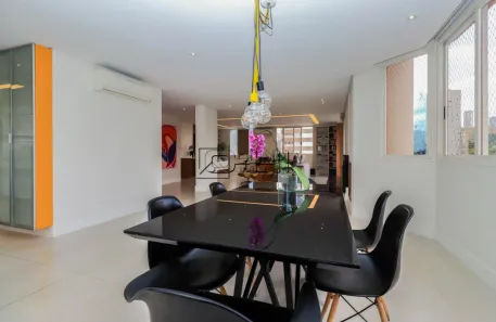 Apartamento com 2 Quartos à venda, 204m² no Pinheiros, São Paulo