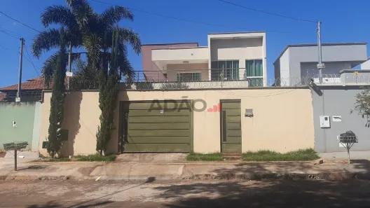 Sobrado com 3 Quartos à venda, 204m² no Jardim Petrópolis, Goiânia