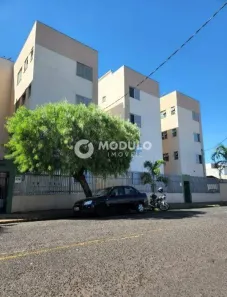 Apartamento com 2 Quartos para alugar, 55m² no Osvaldo Rezende, Uberlândia