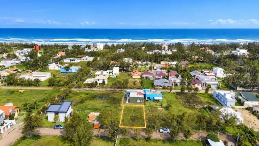 Lote/Terreno à venda, 300m² no Praia Lagoa Cortada, Balneário Gaivota