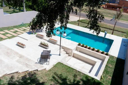 Casa de Condomínio com 4 Quartos à venda, 220m² no Riviera de Santa Cristina XIII, Paranapanema