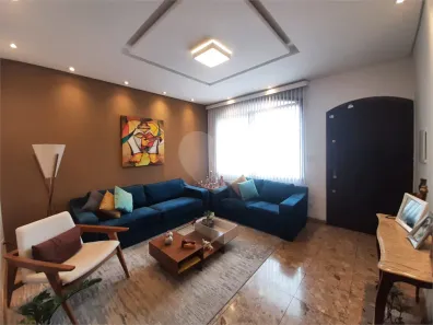 Casa com 3 Quartos à venda, 209m² no Jardim Picolo, São Paulo