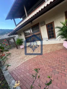 Casa com 5 Quartos à venda, 450m² no São Francisco, Niterói