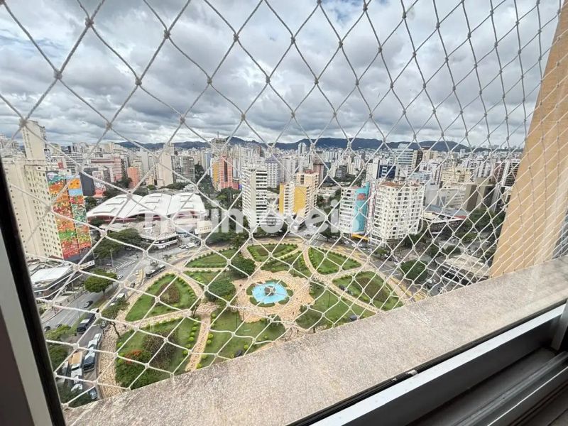 Apartamento com 3 quartos — Centro, Belo Horizonte
