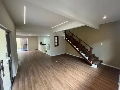 Casa de Condomínio com 4 Quartos à venda, 350m² no Coqueiro, Ananindeua
