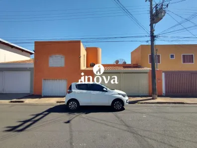 Casa com 4 Quartos à venda, 223m² no Cidade Jardim, Uberaba