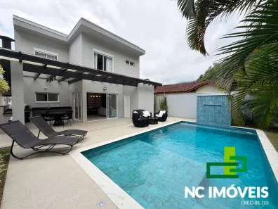 Casa de Condomínio com 4 Quartos à venda, 265m² no Balneário Copacabana, Caraguatatuba