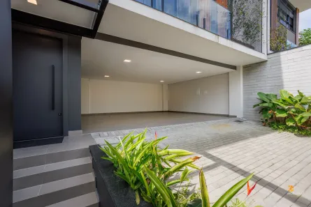 Casa com 3 Quartos à venda, 285m² no América, Joinville