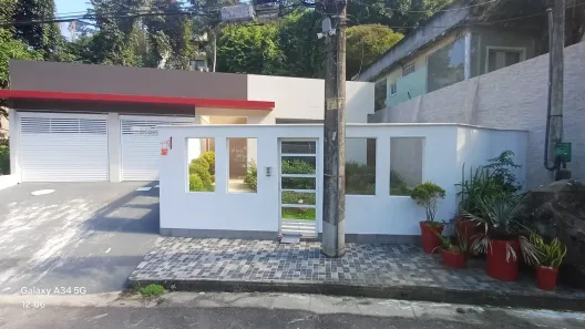 Casa com 3 Quartos para alugar, 150m² no Vargem Pequena, Rio de Janeiro