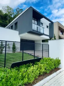 Casa com 4 Quartos à venda, 248m² no Amizade, Jaraguá do Sul