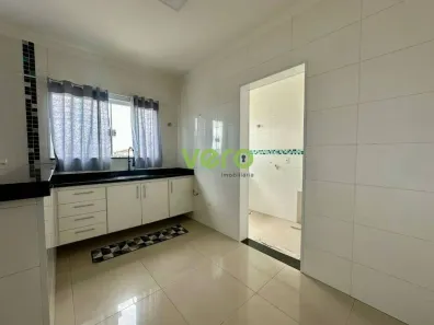 Apartamento com 2 Quartos para alugar, 93m² no Parque Universitário, Americana