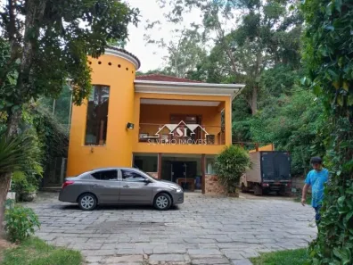 Casa com 3 Quartos à venda, 260m² no Mosela, Petrópolis