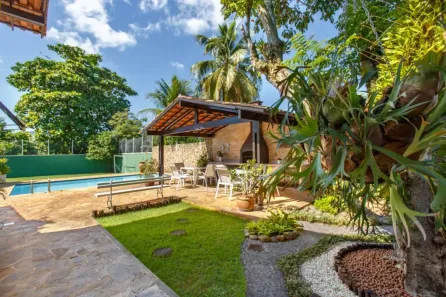 Casa com 5 Quartos à venda, 330m² no Camboinhas, Niterói