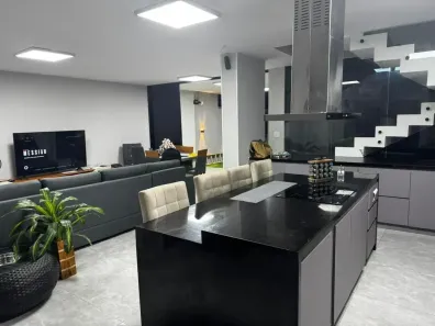 Casa de Condomínio com 4 Quartos à venda, 240m² no Campo Grande, Rio de Janeiro