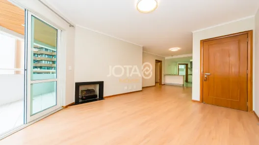 Apartamento com 3 Quartos para alugar, 96m² no Água Verde, Curitiba