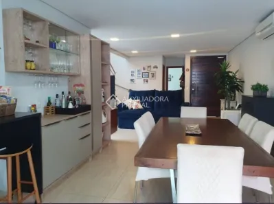 Sobrado com 4 Quartos à venda, 173m² no Cachoeira do Bom Jesus, Florianópolis