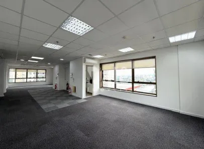 Sala Comercial para alugar, 94m² no Condomínio Royal Park, São José dos Campos