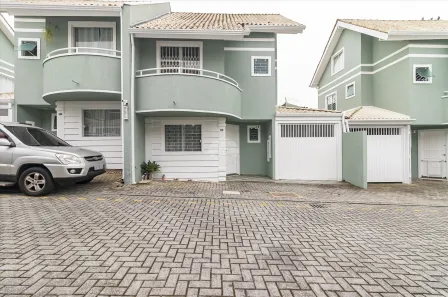 Sobrado com 3 Quartos à venda, 110m² no Alto Boqueirão, Curitiba