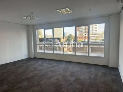 Sala Comercial para alugar, 56m² no Sítio Tamboré Alphaville, Barueri