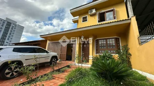 Sobrado com 5 Quartos à venda, 300m² no Centro, Gravataí
