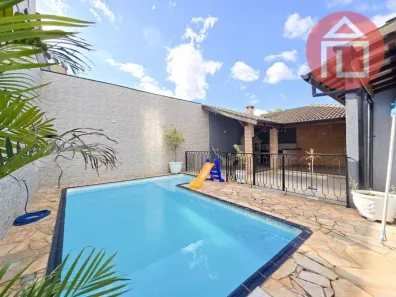 Casa com 3 Quartos à venda, 300m² no Residencial dos Lagos, Bragança Paulista
