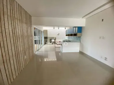Casa de Condomínio com 3 Quartos à venda, 130m² no Laranjeiras, Uberlândia