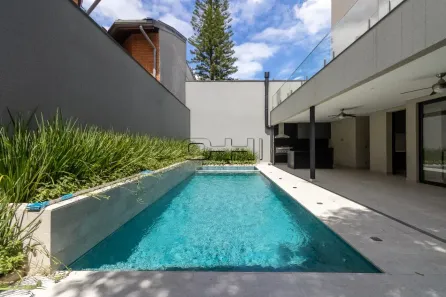 Casa com 4 Quartos à venda, 550m² no Jardim Luzitânia, São Paulo