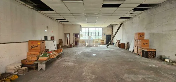Prédio Comercial para alugar, 304m² no Rudge Ramos, São Bernardo do Campo
