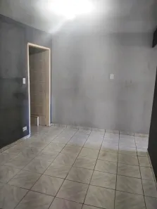 Casa com 1 Quarto para alugar, 40m² no Jardim Itacolomi, São Paulo