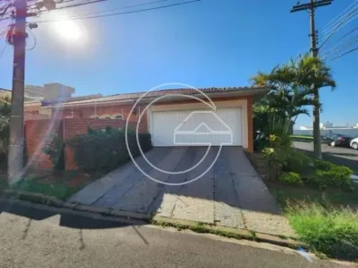 Casa com 4 Quartos à venda, 382m² no Centro, Marília