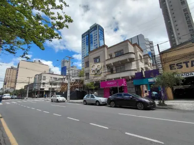 Apartamento com 3 Quartos para alugar, 90m² no Centro, Curitiba