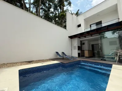 Sobrado com 3 Quartos à venda, 159m² no Atiradores, Joinville