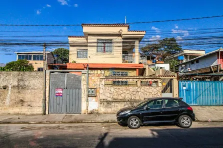 Casa com 3 Quartos para alugar, 118m² no Flamengo, Contagem